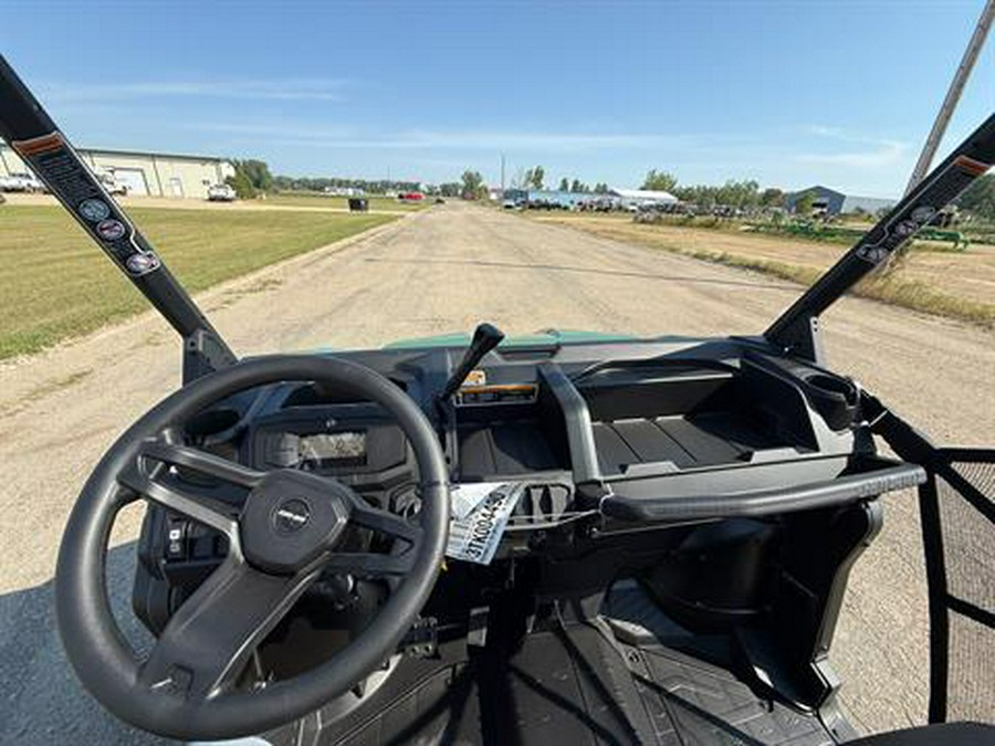 2026 Can-Am Defender MAX HD9