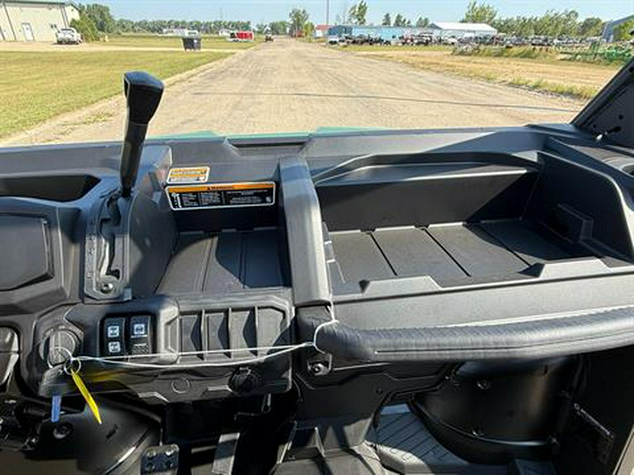 2026 Can-Am Defender MAX HD9