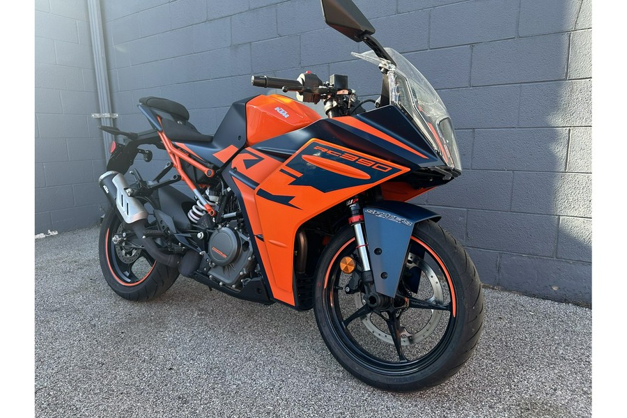 2023 KTM RC 390