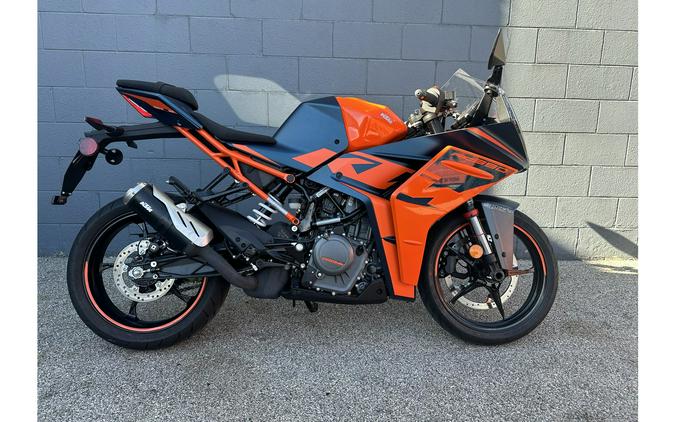 2023 KTM RC 390