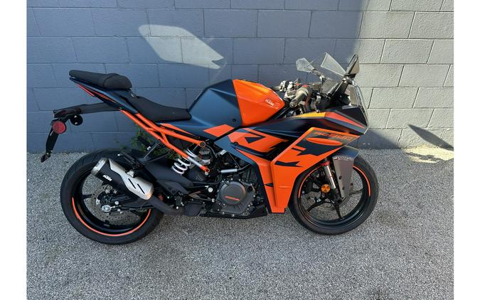 2023 KTM RC 390