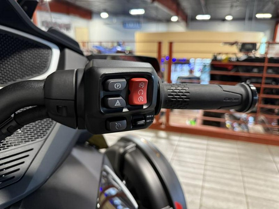 2025 Can-Am® Spyder RT Limited Platine Wheels