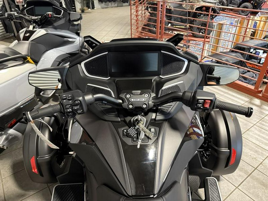 2025 Can-Am® Spyder RT Limited Platine Wheels
