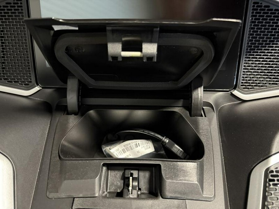 2025 Can-Am® Spyder RT Limited Platine Wheels