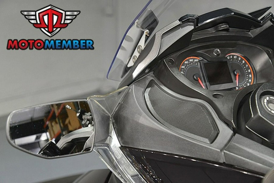 2014 Can-Am Spyder ST Limited SE5