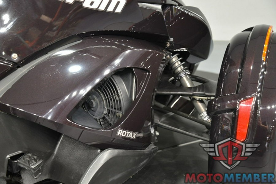 2014 Can-Am Spyder ST Limited SE5