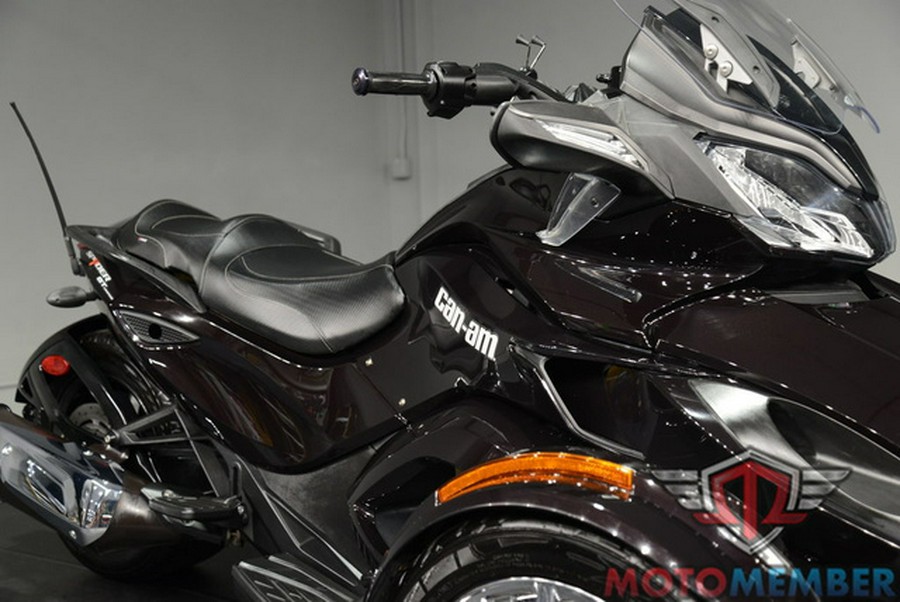 2014 Can-Am Spyder ST Limited SE5