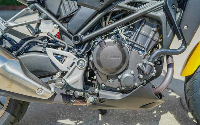 2025 Honda CB300R