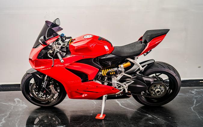 2024 Ducati Panigale V2