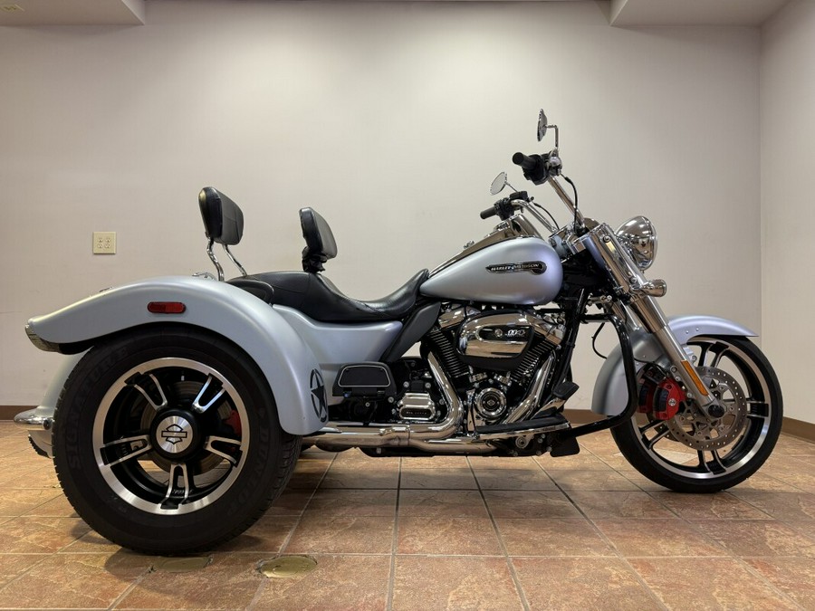 2020 FLRT Freewheeler®