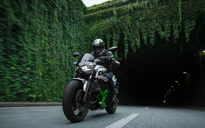 2024 Kawasaki Z7 Hybrid ABS