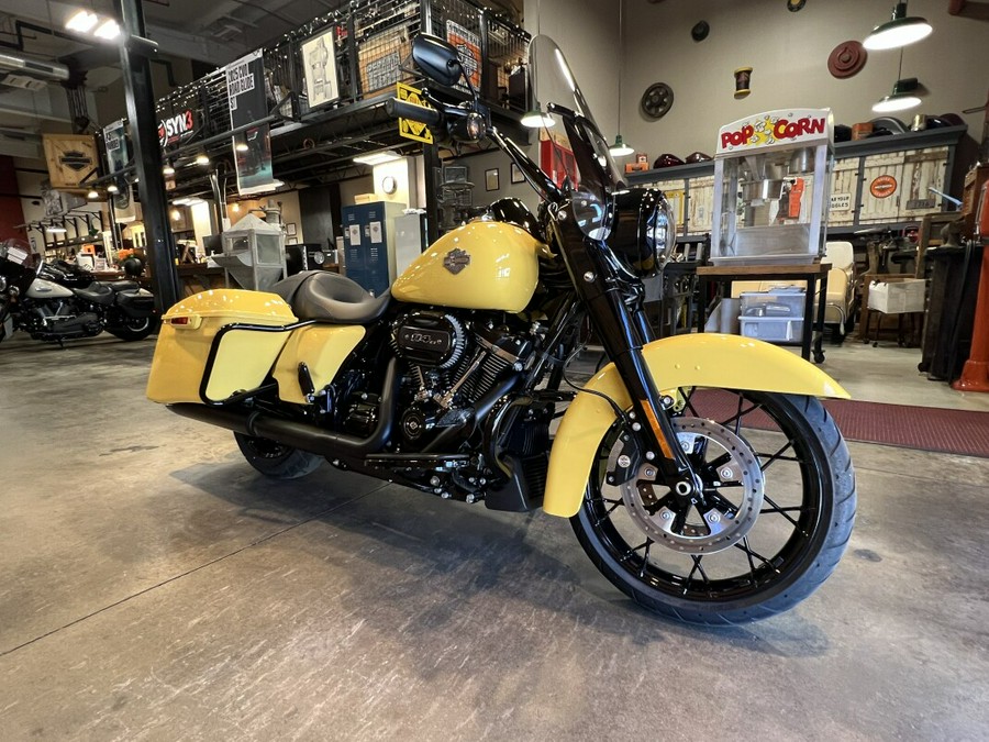 Harley-Davidson® Road King® Special 2023 FLHRXS Industrial Yellow