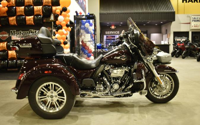 2022 Harley-Davidson Tri Glide Ultra FLHTCUTG