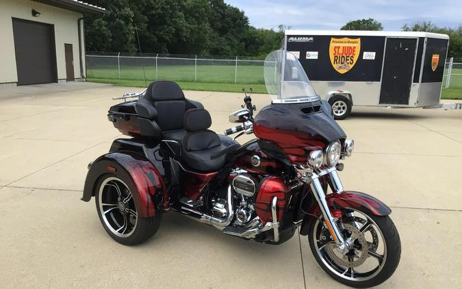 FLHTCUTGSE 2022 CVO™ Tri Glide®