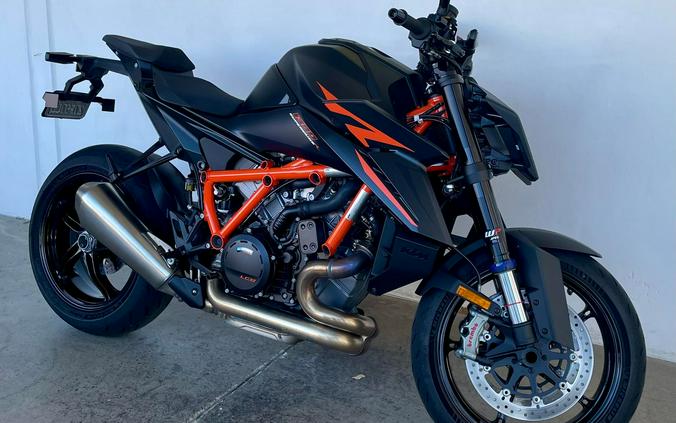 2024 KTM 1390 SUPER DUKE R EVO
