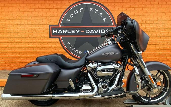 2017 Harley-Davidson® FLHXS - Street Glide® Special