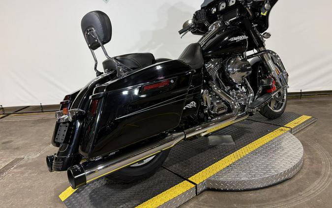 2016 Harley-Davidson® Street Glide® Special Vivid Black