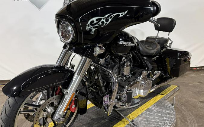 2016 Harley-Davidson® Street Glide® Special Vivid Black