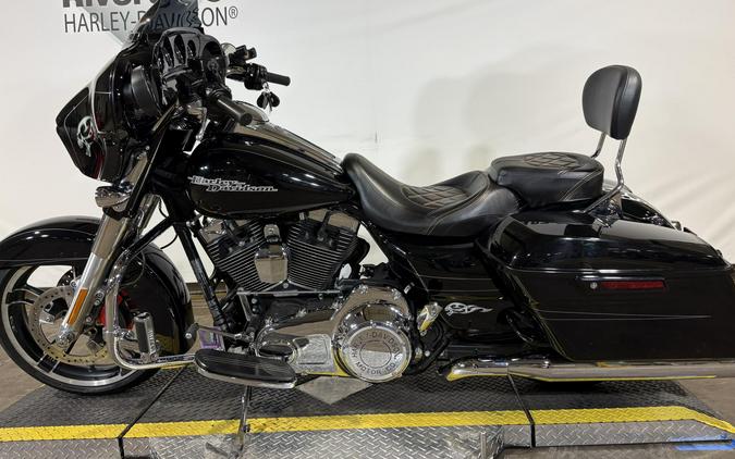 2016 Harley-Davidson® Street Glide® Special Vivid Black