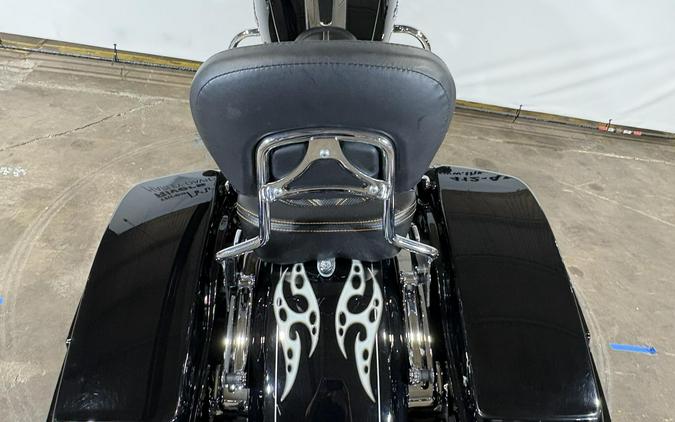 2016 Harley-Davidson® Street Glide® Special Vivid Black