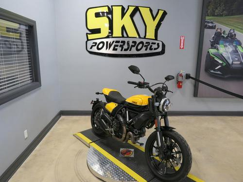 2019 Ducati Scrambler Full Throttle Review (11 Fast Facts)