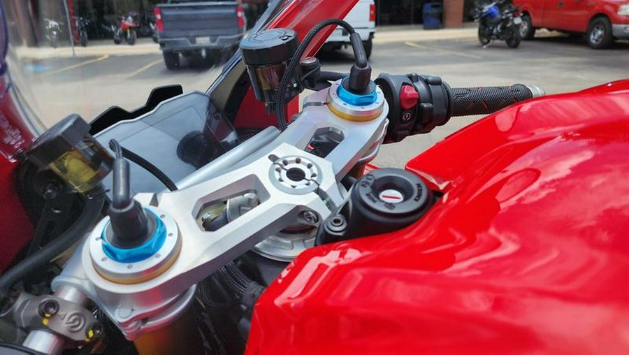 2024 Ducati Panigale V4 S Red