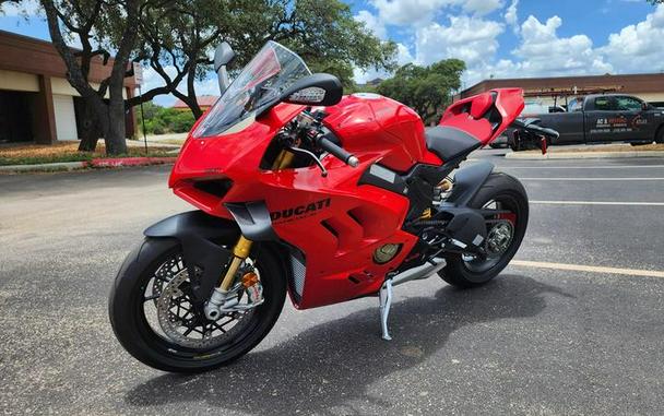 2024 Ducati Panigale V4 S Red