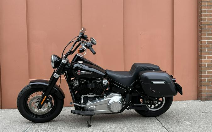 Harley-Davidson® Softail Slim® Vivid Black