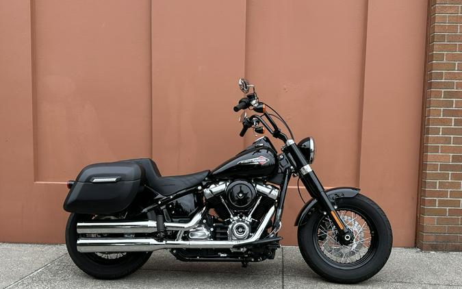 Harley-Davidson® Softail Slim® Vivid Black