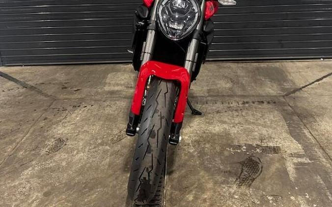 2027 Ducati MONSTER PLUS