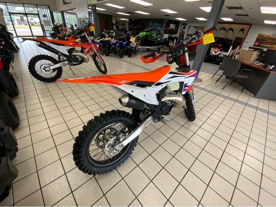 2024 KTM XC 300