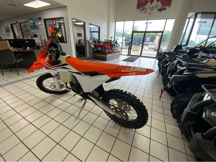 2024 KTM XC 300