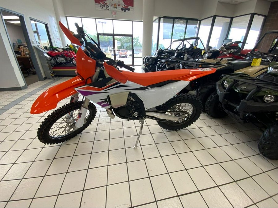 2024 KTM XC 300