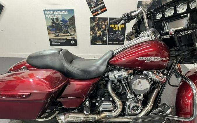 FLHXS 2017 Street Glide Special