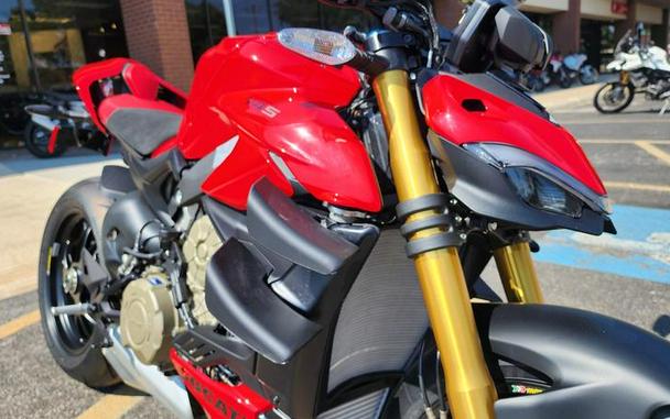 2024 Ducati Streetfighter V4 S Red