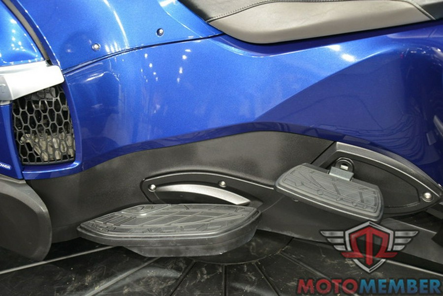 2016 Can-Am Spyder RT 6-Speed Semi-Automatic (SE6)