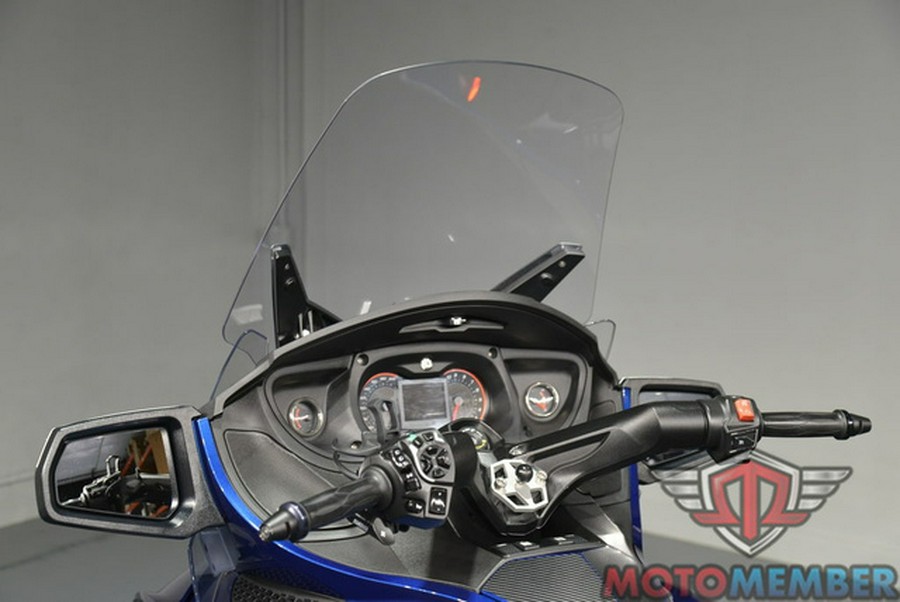 2016 Can-Am Spyder RT 6-Speed Semi-Automatic (SE6)