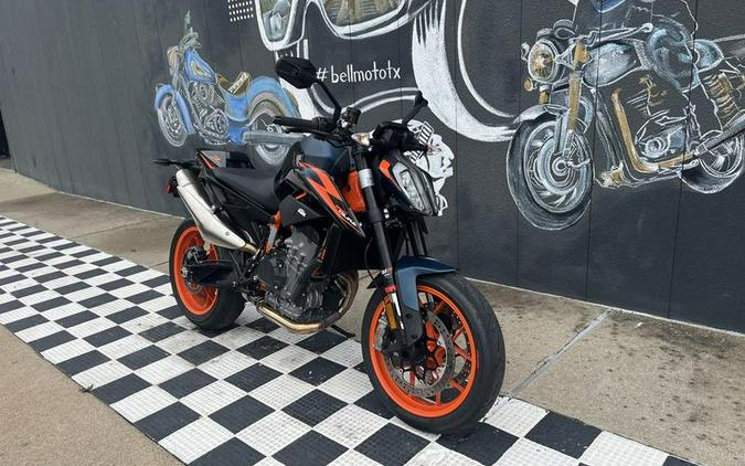 2023 KTM 890 Duke R