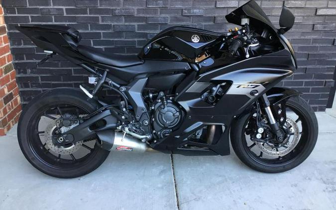 Used 2025 Yamaha YZF R7