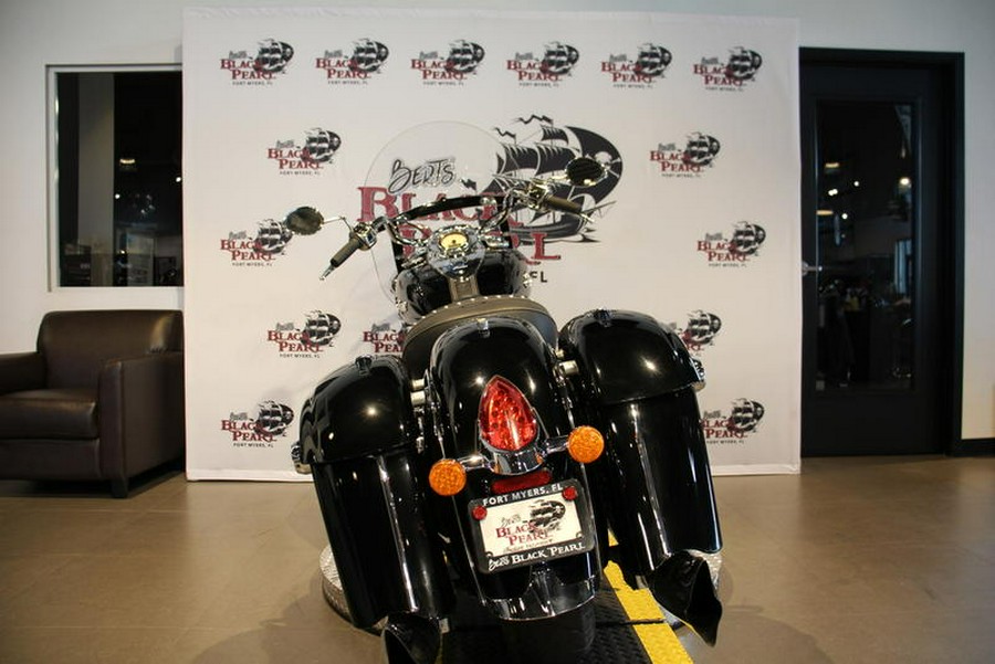 2018 Indian Motorcycle® Springfield® ABS Thunder Black