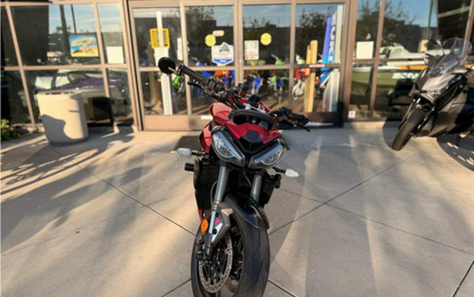2025 Triumph Street Triple 765 RS Carnival Red RS