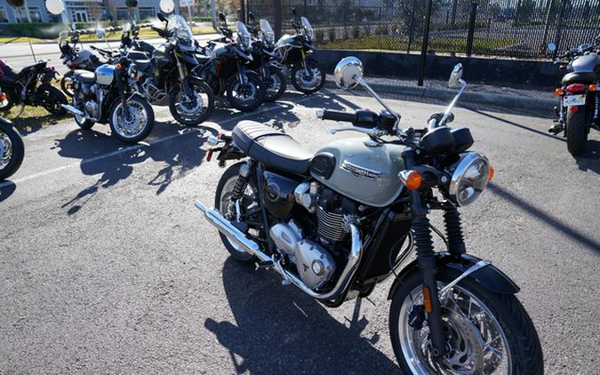 2026 Triumph Bonneville T120 Base