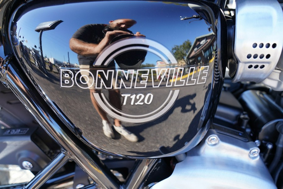 2026 Triumph Bonneville T120 Base