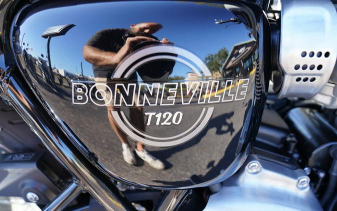 2026 Triumph Bonneville T120 Base