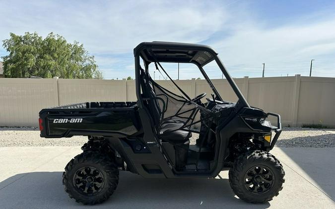 2024 Can-Am Defender XT HD10