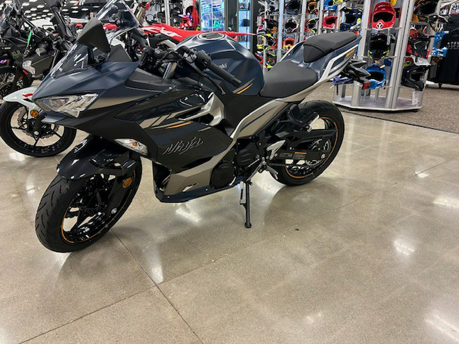 2023 Kawasaki NINJA 400 ABS SE