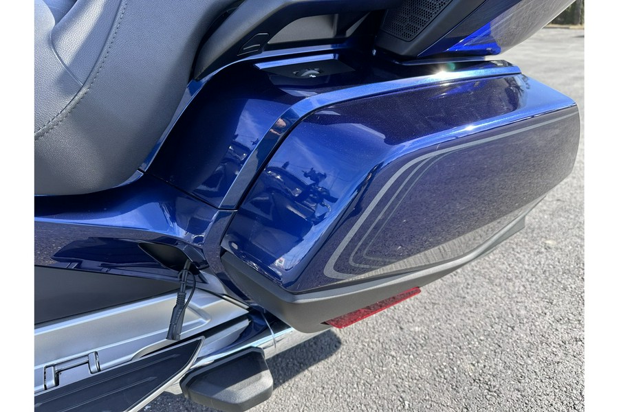 2018 Honda Gold Wing Tour - Pearl Hawkseye Blue