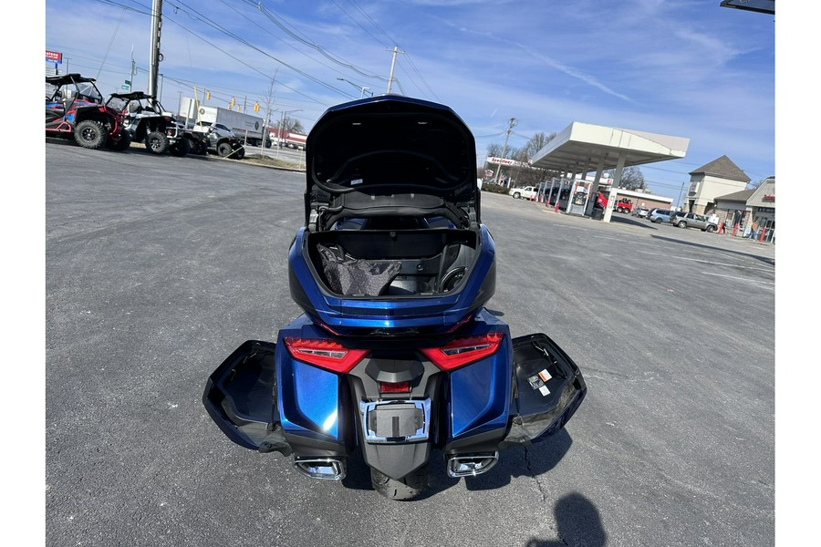 2018 Honda Gold Wing Tour - Pearl Hawkseye Blue