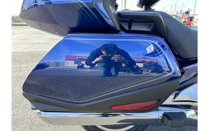 2018 Honda Gold Wing Tour - Pearl Hawkseye Blue