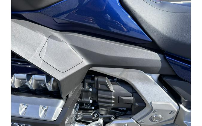 2018 Honda Gold Wing Tour - Pearl Hawkseye Blue